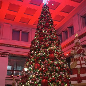 The Marshall Field's Walnut Room - American Near Me - Chicago, Illinois The Marshall Field's Walnut Room - American Near Me - Chicago, Illinois