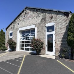 Desert Rose Cactus Lounge - Outside