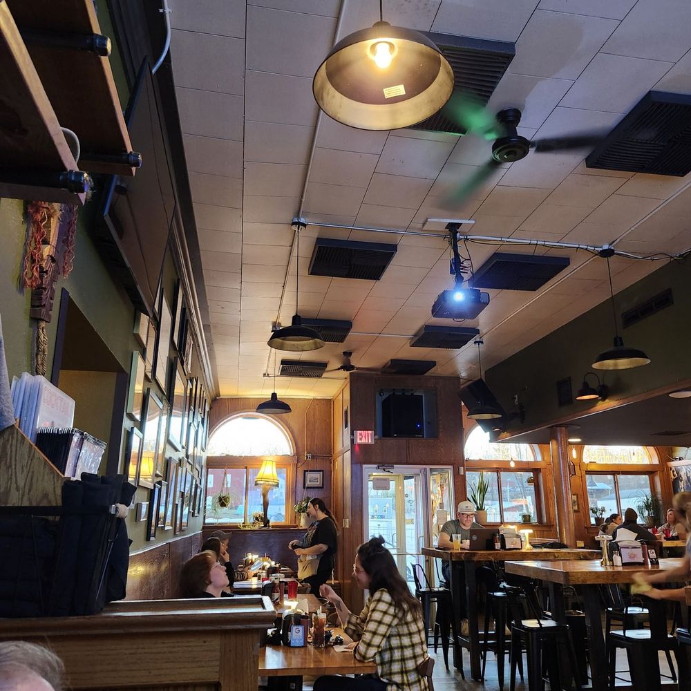 The Som: Burgers + Beer - Inside The Som Back booth view - Pubs Near Me - Burlington, Iowa The Som: Burgers + Beer - Inside The Som Back booth view - Pubs Near Me - Burlington, Iowa