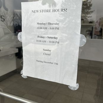 Crumbl - Tanasbourne - Bakeries Near Me - Hillsboro, Oregon