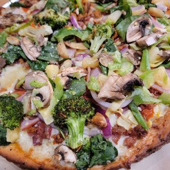 Blaze Pizza - Cauliflower pizza with everything on it - Salad Near Me - Northridge, California Blaze Pizza - Cauliflower pizza with everything on it - Salad Near Me - Northridge, California
