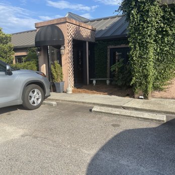 Cadwalladers Cafe - Front door to this hidden gem. - American Near Me - Martinez, Georgia