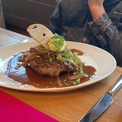 Gasthof zum Löwen - Zwiebelrostbraten