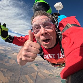 Skydive West Plains - Freefall. - Skydiving Near Me - Ritzville, Washington Skydive West Plains - Freefall. - Skydiving Near Me - Ritzville, Washington