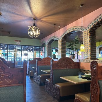 El Tapatio - The setting - Mexican Near Me - Auburn, California El Tapatio - The setting - Mexican Near Me - Auburn, California