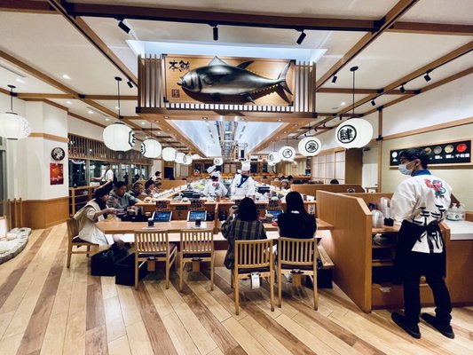 Gloria Outlets by null