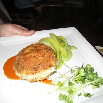 Trader Vic's - one very large crab cake - Hawaiian Near Me - Emeryville, California Trader Vic's - one very large crab cake - Hawaiian Near Me - Emeryville, California