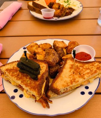 Almond Butterfly Bistro by null