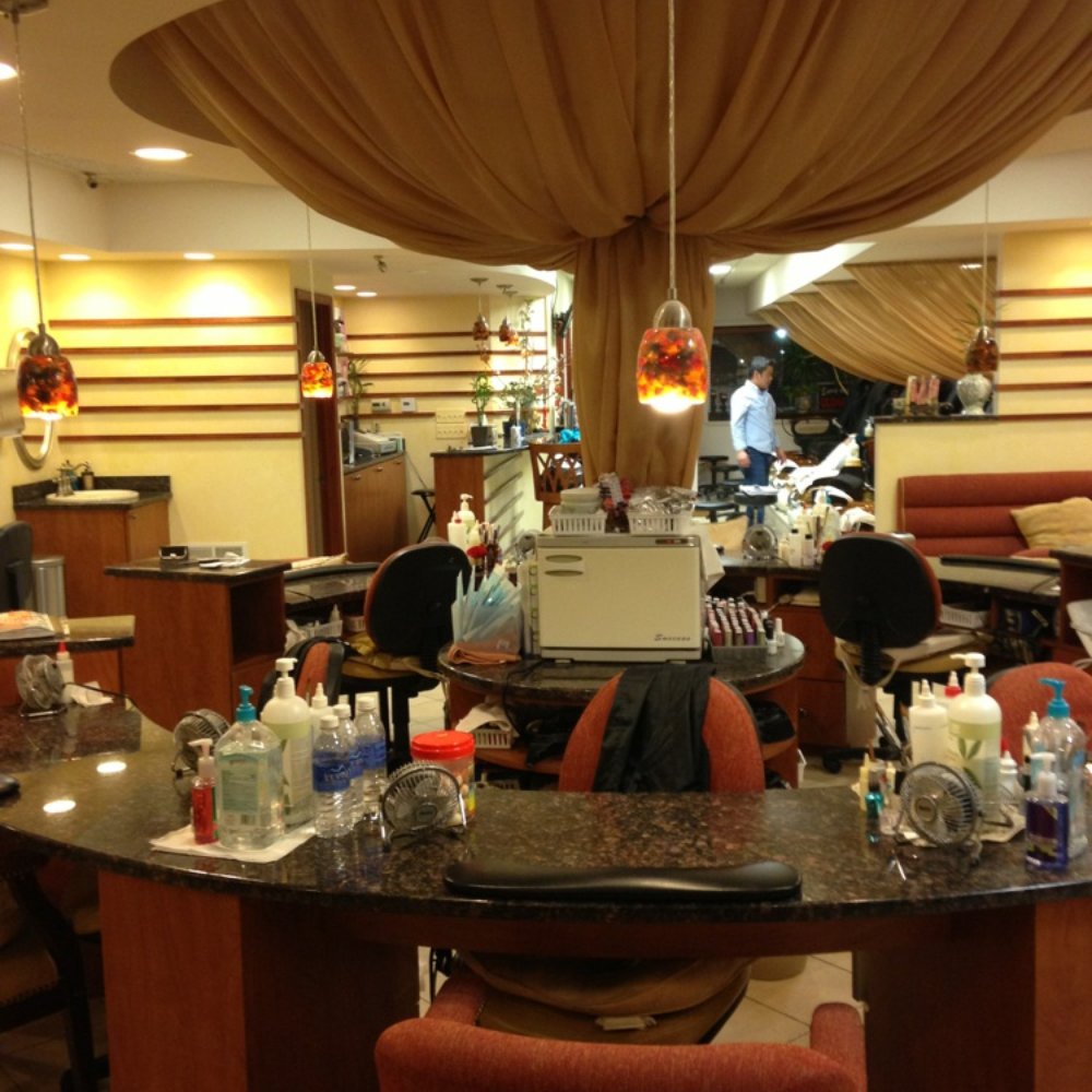 Diva Nail & Spa - Nail Salons Near Me - Bloomfield Hills, Michigan