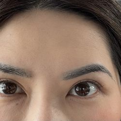 Threading eyebrows