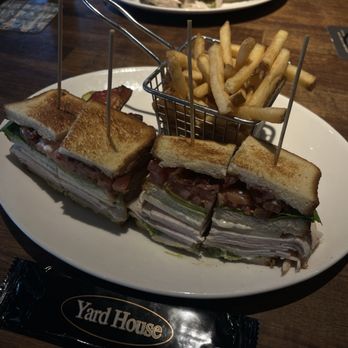 Yard House - Stacked Turkey Club - Bars Near Me - Tampa, Florida