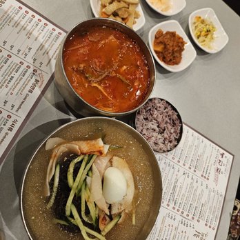 Cho Sun Ok - Top: Spicy beef tripe soup Bottom: Naengmyeon (cold noodles) - Korean Near Me - Thornhill, Ontario Cho Sun Ok - Top: Spicy beef tripe soup Bottom: Naengmyeon (cold noodles) - Korean Near Me - Thornhill, Ontario