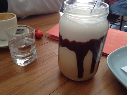 Willa Brunch by null