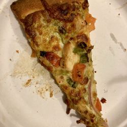 California Gourmet Pizza - Pizza Verde: grilled chicken, pesto, red & green onions, tomatoes
