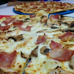 Domino's - Pizzaaaaa!!