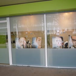 Un Temps Pour Soi - Vitrine de L'institut - Février 2012