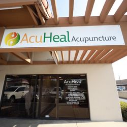 AcuHeal Acupuncture Clinic - Front door