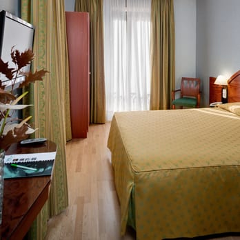 Hotel Suizo - habitación matrimonial - Hotels Near Me - Barcelona, B