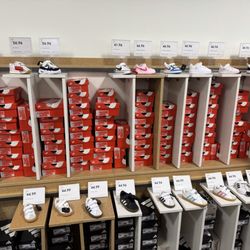 DSW Designer Shoe Warehouse