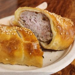Meat & Essentials - Bratwurst Sausage Roll