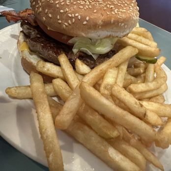 George's Restaurant - Diners Near Me - Brooklyn, New York