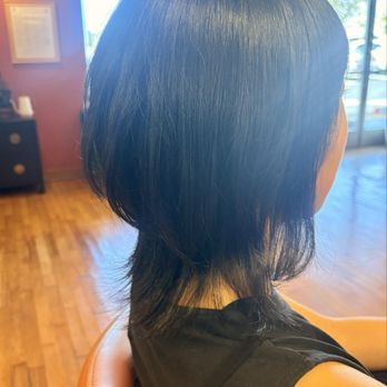 Amity Hair - Layered hair cut - Hair Salons Near Me - Costa Mesa, California Amity Hair - Layered hair cut - Hair Salons Near Me - Costa Mesa, California