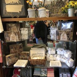 The Chocolaterie Luxury Chocolates - Get yourself something unique!