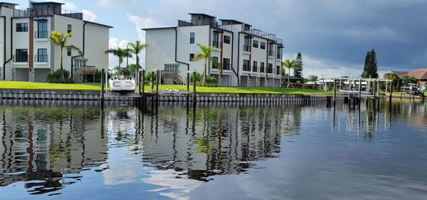 Sea Walls - We gladly provide free estimates for all your seawall needs. We can build wooden, vinyl, or concrete seawalls and they are done correctly.
In the Tampa Bay area, a correctly done seawall is an investment. Your waterfront home is your castle and hopefully your forever or long term home. It makes sense to research your options when you discover you might need your seawall repaired or replaced. For seawall repairs, we can install secondary deadmen, filtration fabric to stop soil erosion and repair or replace your seawall cap.
For full seawall replacement, we specialize in vinyl, concrete and wooden seawalls. We also offer steel seawalls. What you need is based on your neighborhood and the waterfront. There are so many options, it is best to give our Florida State Certified Marine Contractor.