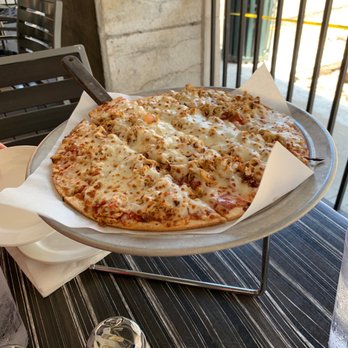 Fitters 5th Street Pub - Look at that PIZZA!  It's the Club, yum-nun! - Pizza Near Me - Sedalia, Missouri
