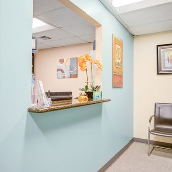 Personal Touch Chiropractic - Office lobby - Chiropractors Near Me - Los Angeles, California Personal Touch Chiropractic - Office lobby - Chiropractors Near Me - Los Angeles, California