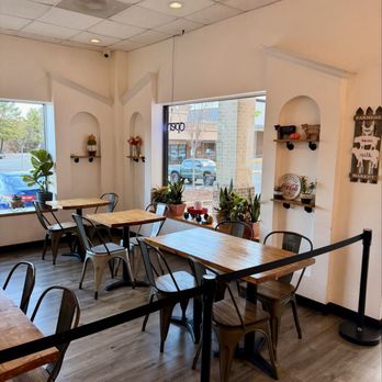 Lil Cow Cafe Bistro - Cafes Near Me - Burke, Virginia Lil Cow Cafe Bistro - Cafes Near Me - Burke, Virginia