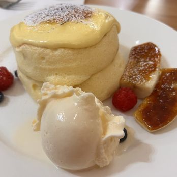 Fluffy Fluffy - Crème brûlée - Desserts Near Me - Frisco, Texas
