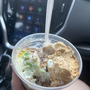 Dough & Arrows - a person holding a bowl of food - Ice Cream & Frozen Yogurt Near Me - Carlisle, Pennsylvania Dough & Arrows - a person holding a bowl of food - Ice Cream & Frozen Yogurt Near Me - Carlisle, Pennsylvania