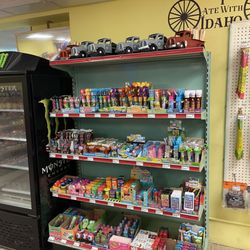 Comoco Gas Food & ATV - Candy