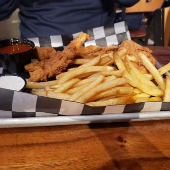 Dick's Last Resort - Extra crispy - American Near Me - Las Vegas, Nevada