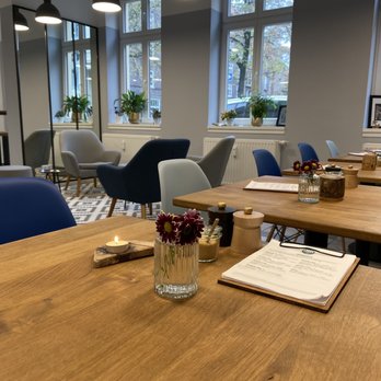 LORDS Deli - Blick ins Café - Breakfast & Brunch Near Me - Hamburg, HH