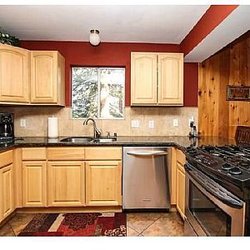 Cozy Lodge - Newly remodeled kitchen.  Granite counter tops, new top of the line Bosch dishwasher