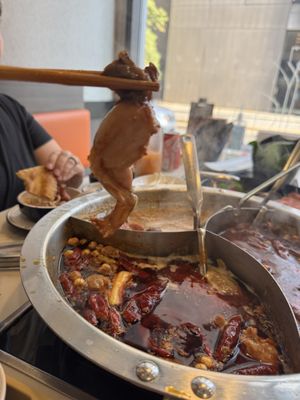 Liuyishou Hotpot Boston by null