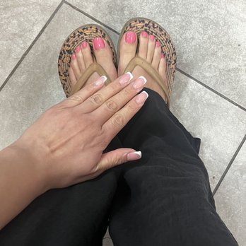 Jen's Nails - Full set and deluxe pedicure. Great job! Thank you Ken and Nancy - Nail Salons Near Me - Yuma, Arizona