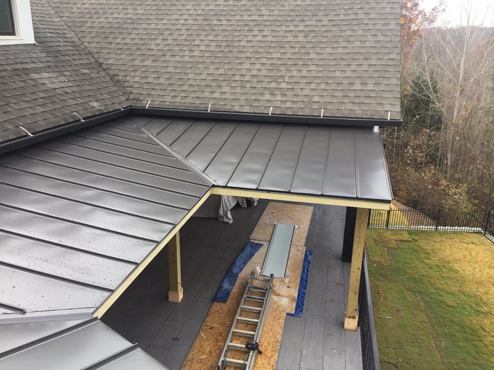 Slide of Lonnie Manuel Roofing