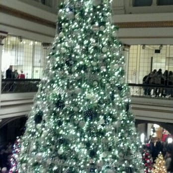Macy's - Walnut Room: December 2011 - Department Stores Near Me - Chicago, Illinois