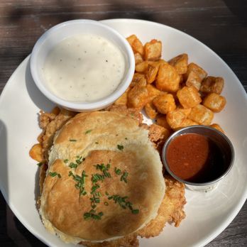 Piggy's Kitchen & Bar - Chicken biscuit with gravy on the side - Breakfast & Brunch Near Me - Houston, Texas