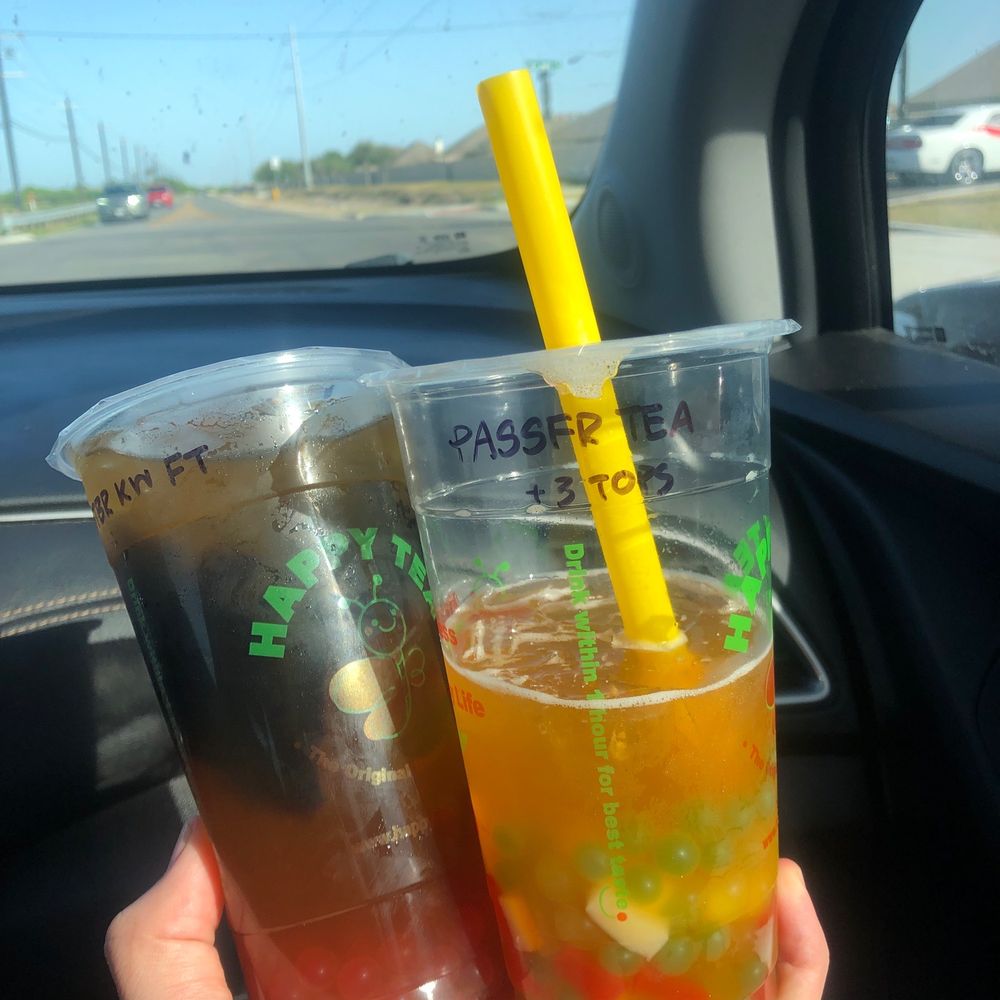 Left: Strawberry Kiwi tea with herbal tea jelly  Right: Passion fruit tea