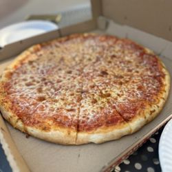 Ray's Pizza - Large Cheese