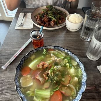 Red Dragon Asian Bistro - BBQ Pork Wonton Noodle Soup and Crispy Garlic Beef - Asian Fusion Near Me - Carlsbad, California