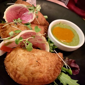 PlantMade - Epanadas with cheddar, feta, manchego, mushrooms, pico de gallo, and salsa verde - Mexican Near Me - New York, New York PlantMade - Epanadas with cheddar, feta, manchego, mushrooms, pico de gallo, and salsa verde - Mexican Near Me - New York, New York