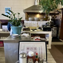 U-Sharp Bar & Kitchen