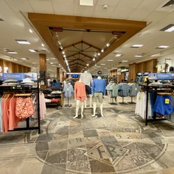 Eddie Bauer - Merchandise in front of store
