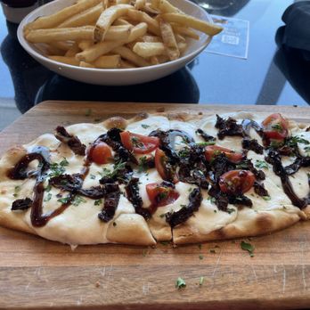 The Pub at Thunderbird - Flatbread and Fries - Pubs Near Me - Phoenix, Arizona The Pub at Thunderbird - Flatbread and Fries - Pubs Near Me - Phoenix, Arizona