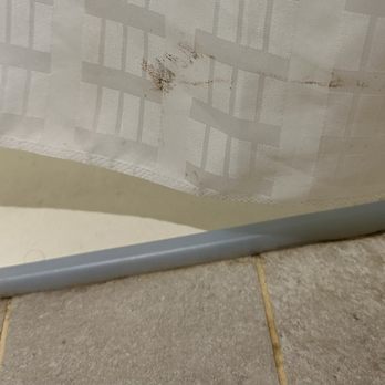 Marriott Courtyard - mildewed shower curtain - Hotels Near Me - Edinburgh, EDH